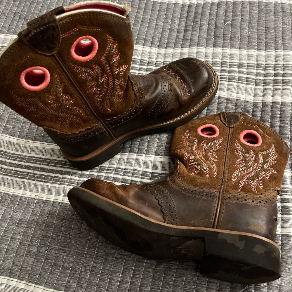 Girl Ariat boots